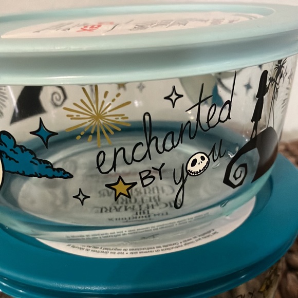 2 Nightmare Before Christmas Disney Pyrex storage containers. each holds 4 cups. - Picture 4 of 5